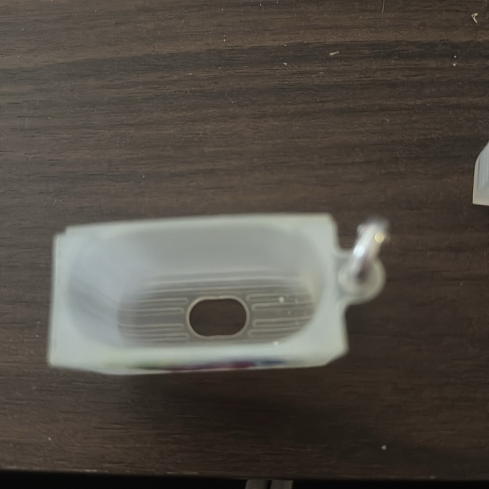 AirPod 1/2 case - Picture 3 of 4